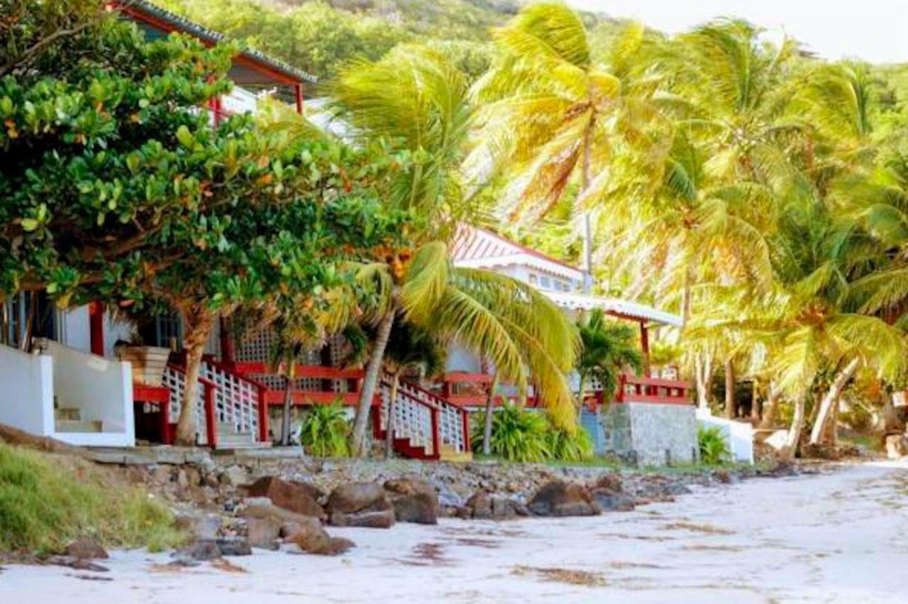 Bequia Beachfront Villa Hotel Friendship エクステリア 写真