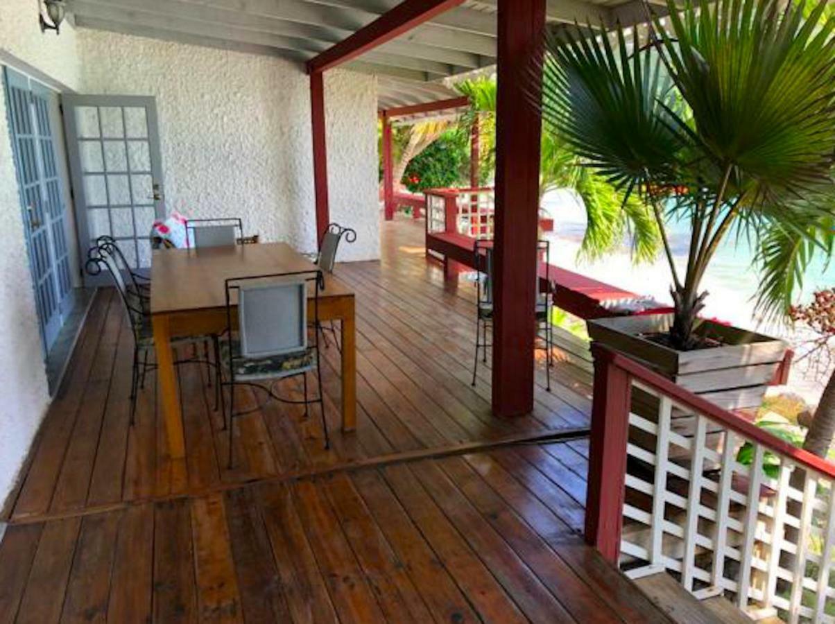 Bequia Beachfront Villa Hotel Friendship エクステリア 写真