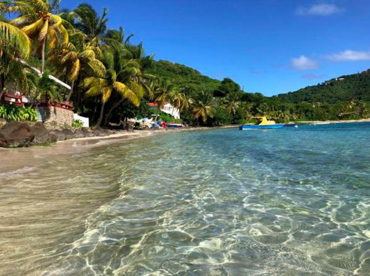 Bequia Beachfront Villa Hotel Friendship エクステリア 写真