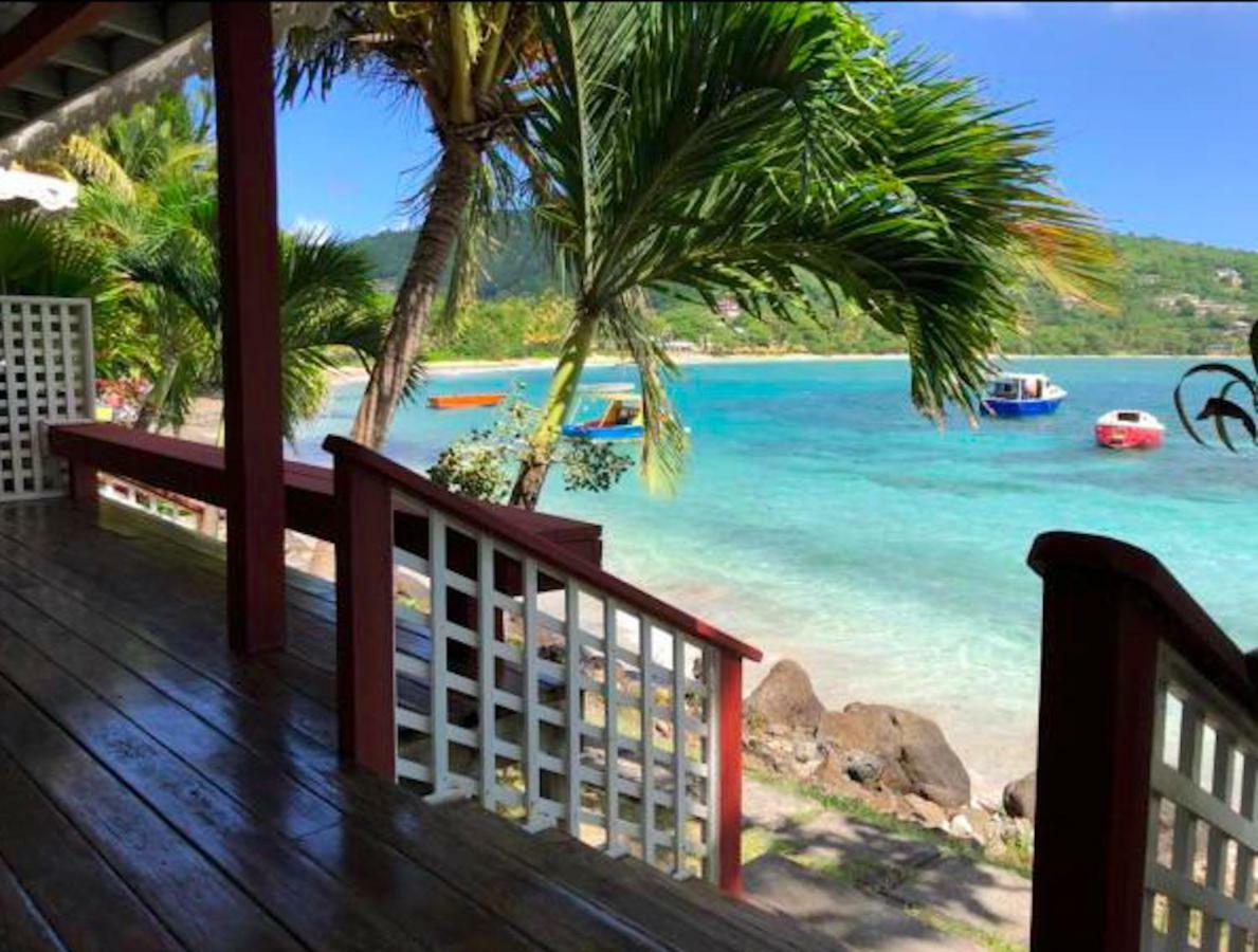 Bequia Beachfront Villa Hotel Friendship エクステリア 写真