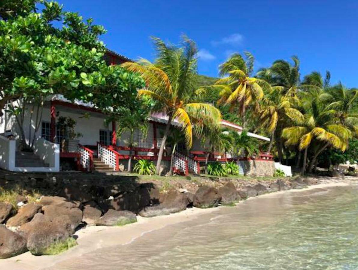 Bequia Beachfront Villa Hotel Friendship エクステリア 写真