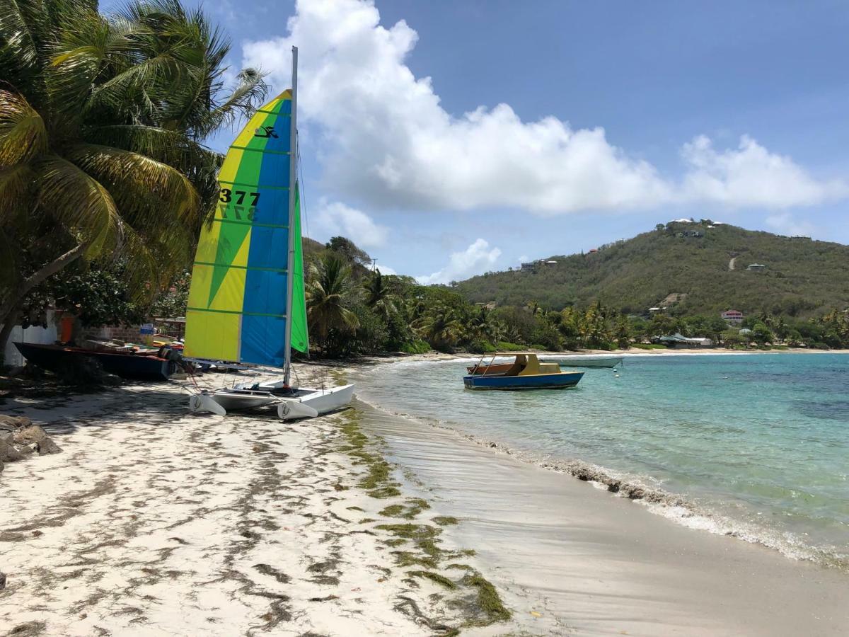 Bequia Beachfront Villa Hotel Friendship エクステリア 写真