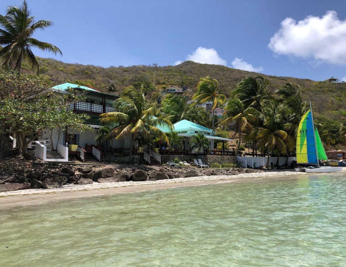 Bequia Beachfront Villa Hotel Friendship エクステリア 写真