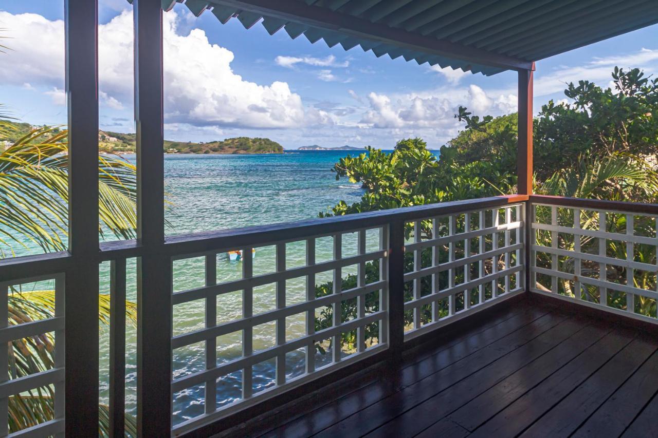 Bequia Beachfront Villa Hotel Friendship エクステリア 写真